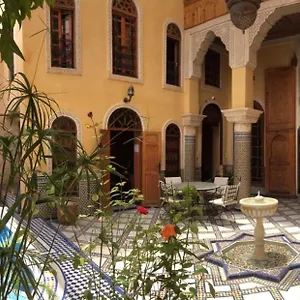 Guest house Riad Layalina